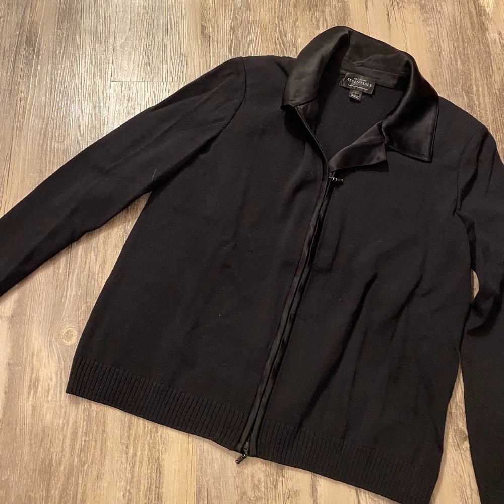 St. John Essentials Black Zip Up Sweater